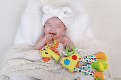 香河宝宝为什么会吐奶 香河宝宝为什么会吐奶